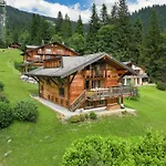 Khamariah Chalet