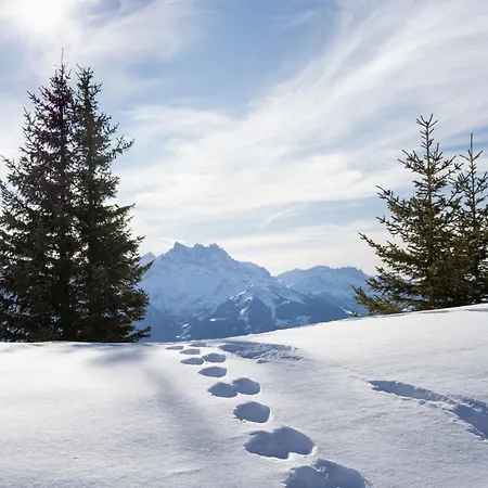 Khamariah By Interhome *